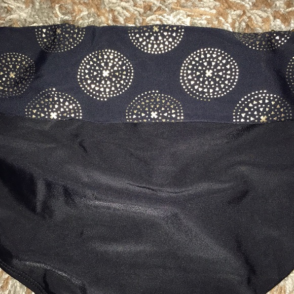 Target swimsuit bottom - Picture 4 of 5